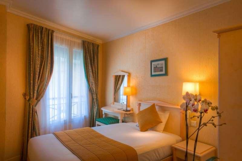 Hotel Louvre Sainte Anne París Habitación foto