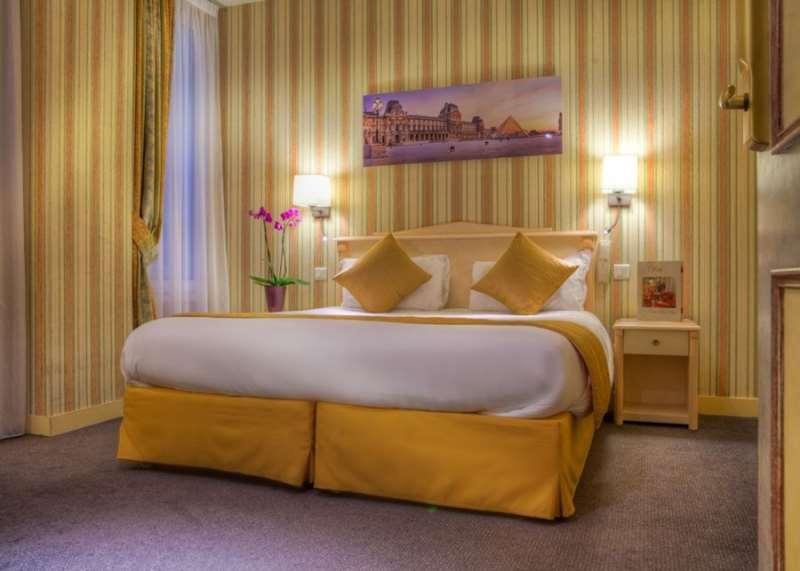 Hotel Louvre Sainte Anne París Habitación foto