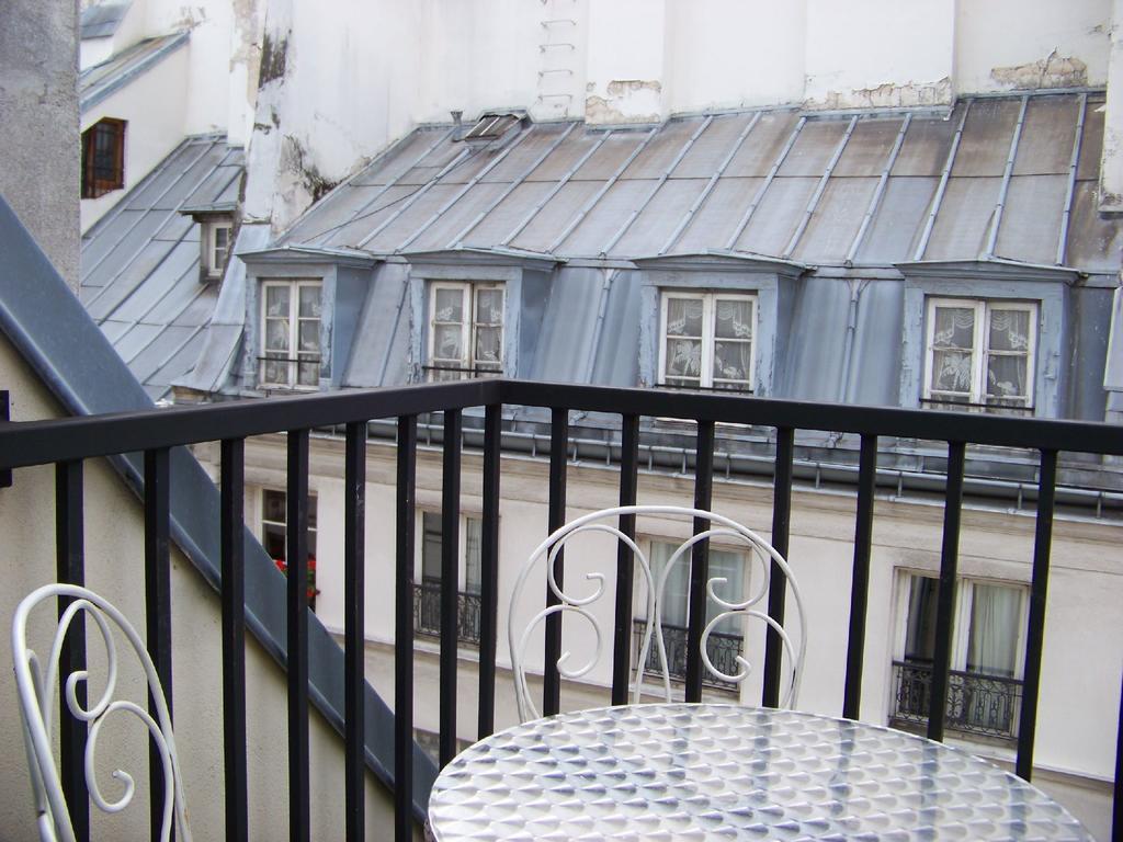 Hotel Louvre Sainte Anne París Exterior foto